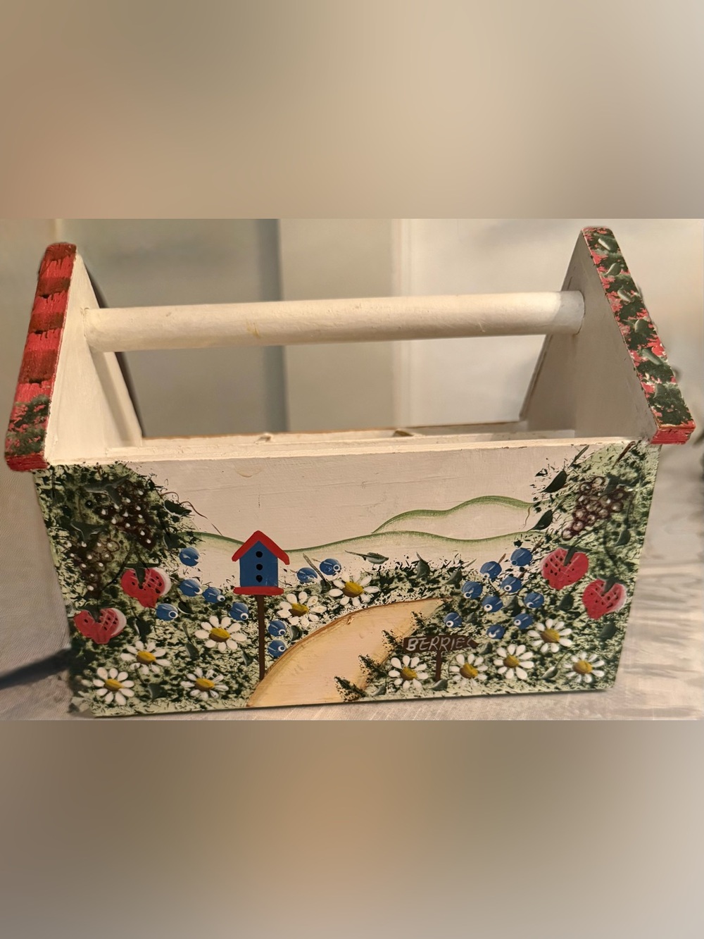 Sectioned wood carrier Utensil server/tool holder Birdhouse hand painted design - Picture 5 of 12